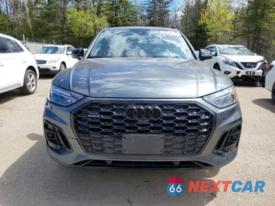 Piąte zdjęcie samochodu w środku: 2024 AUDI Q5 SPORTBACK PREMIUM 45 VIN:WA14AAFYXR2151781 - miniatura