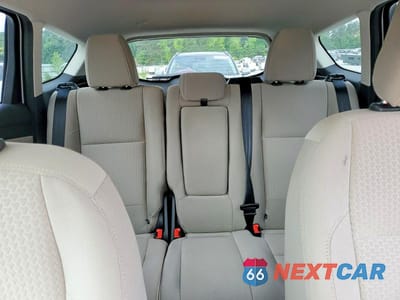 Zdjęcie 10 z 13 samochodu: 2019 FORD ESCAPE SE VIN:1FMCU0GD9KUB99521 - miniatura