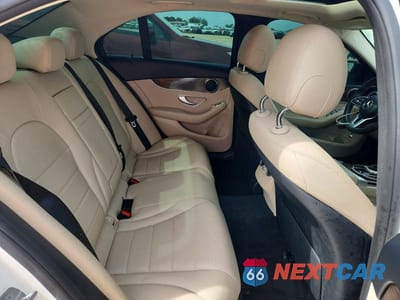 Zdjęcie 10 z 13 samochodu: 2019 MERCEDES-BENZ C 300 VIN:55SWF8DB0KU285014 - miniatura