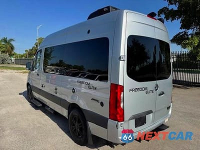 Drugie zdjęcie samochodu z przodu: 2022 MERCEDES-BENZ SPRINTER 2500 VIN:W1X4EBHY0NP484324 - miniatura