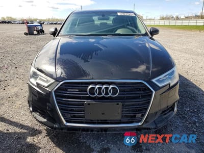 Piąte zdjęcie samochodu w środku: 2019 AUDI A3 PREMIUM VIN:WAUBEGFF1K1017771 - miniatura