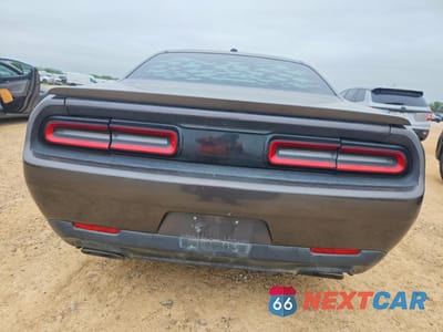 Zdjęcie 6 z 12 samochodu: 2015 DODGE CHALLENGER SXT VIN:2C3CDZAT5FH855929 - miniatura