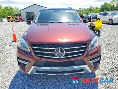Piąte zdjęcie samochodu w środku: 2014 MERCEDES-BENZ ML 550 4MATIC VIN:4JGDA7DB6EA308290 - miniatura