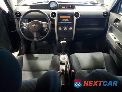 Zdjęcie 8 z 13 samochodu: 2006 TOYOTA SCION XB VIN:JTLKT324064117228 - miniatura