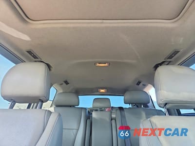 Zdjęcie 10 z 13 samochodu: 2012 TOYOTA HIGHLANDER LIMITED VIN:5TDYK3EH3CS083163 - miniatura