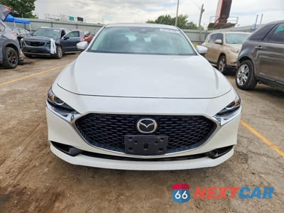 Piąte zdjęcie samochodu w środku: 2023 MAZDA 3 PREFERRED VIN:3MZBPACM0PM379319 - miniatura