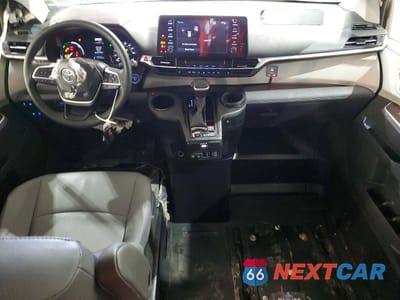 Zdjęcie 8 z 14 samochodu: 2023 TOYOTA SIENNA XLE VIN:5TDYRKEC1PS158524 - miniatura