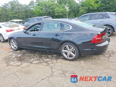 Drugie zdjęcie samochodu z przodu: 2018 VOLVO S90 T5 MOMENTUM VIN:LVY982MK4JP028280 - miniatura