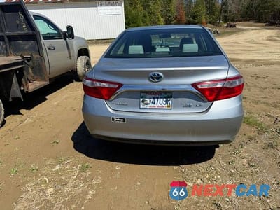 Trzecie zdjęcie samochodu z tyłu: 2016 TOYOTA CAMRY HYBRID LE VIN:4T1BD1FK1GU186190 - miniatura
