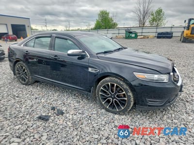 Czwarte zdjęcie samochodu z boku: 2017 FORD TAURUS LIMITED VIN:1FAHP2J82HG128344 - miniatura