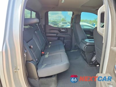 Zdjęcie 10 z 12 samochodu: 2021 CHEVROLET SILVERADO K1500 LT VIN:3GCUYDET9MG178558 - miniatura