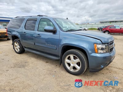 Czwarte zdjęcie samochodu z boku: 2009 CHEVROLET SUBURBAN K1500 LT VIN:1GNFK26359R246348 - miniatura
