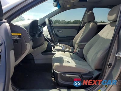 Zdjęcie 7 z 12 samochodu: 2010 HYUNDAI ELANTRA SE VIN:KMHDU4AD6AU933101 - miniatura