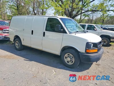 Czwarte zdjęcie samochodu z boku: 2016 CHEV EXPRESS G2500 VIN:1GCWGAFF5G1215627 - miniatura