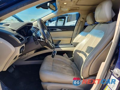 Zdjęcie 7 z 12 samochodu: 2017 LINCOLN MKZ RESERVE VIN:3LN6L5F90HR659689 - miniatura