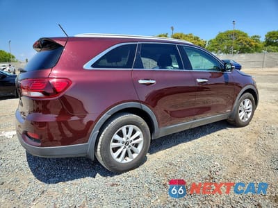 Trzecie zdjęcie samochodu z tyłu: 2020 KIA SORENTO LX VIN:5XYPGDA30LG634949 - miniatura