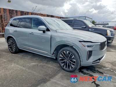 Czwarte zdjęcie samochodu z boku: 2025 VOLVO XC90 PLUS VIN:YV4M12JB7S1390857 - miniatura