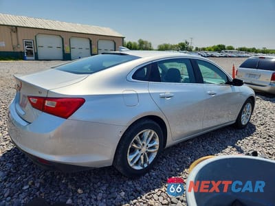 Trzecie zdjęcie samochodu z tyłu: 2017 CHEVROLET MALIBU LT VIN:1G1ZE5ST1HF204742 - miniatura