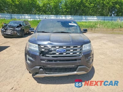 Piąte zdjęcie samochodu w środku: 2017 FORD EXPLORER XLT VIN:1FM5K7D81HGB56247 - miniatura
