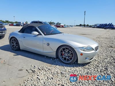 Czwarte zdjęcie samochodu z boku: 2005 BMW Z4 3.0 VIN:4USBT53595LU10865 - miniatura