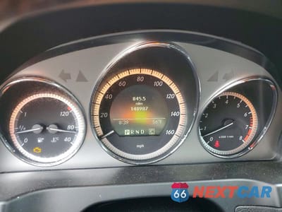 Zdjęcie 9 z 12 samochodu: 2010 MERCEDES-BENZ C 300 4MATIC VIN:WDDGF8BB5AR092543 - miniatura