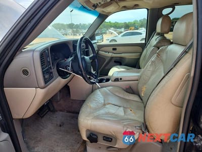 Zdjęcie 7 z 13 samochodu: 2002 GMC YUKON XL C1500 VIN:3GKEC16Z52G293180 - miniatura