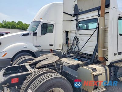 Zdjęcie 6 z 10 samochodu: 2018 VOLVO VNL SEMI TRUCK VIN:4V4N39TG2JN892772 - miniatura