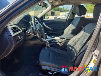Zdjęcie 7 z 12 samochodu: 2017 BMW 320 XI VIN:WBA8E5G3XHNU45178 - miniatura