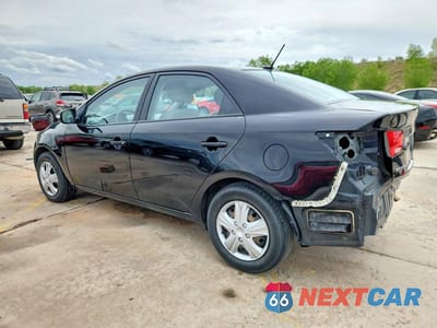 Drugie zdjęcie samochodu z przodu: 2010 KIA FORTE EX VIN:KNAFU4A2XA5063954 - miniatura