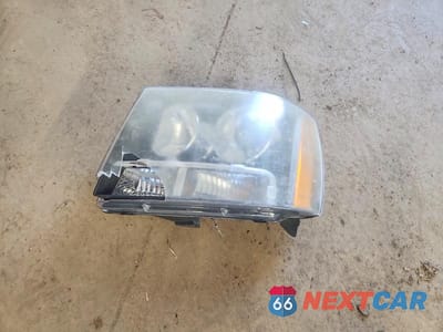Zdjęcie 13 z 14 samochodu: 2011 CHEVROLET TAHOE K1500 LTZ VIN:1GNSKCE03BR115176 - miniatura