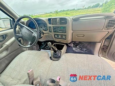 Zdjęcie 9 z 10 samochodu: 1998 CHEVROLET S TRUCK S10 VIN:1GCCS14X9W8201961 - miniatura