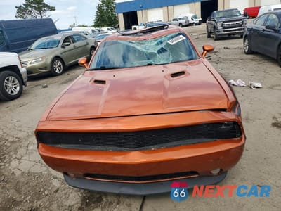 Piąte zdjęcie samochodu w środku: 2011 DODGE CHALLENGER R VIN:2B3CJ5DT9BH542712 - miniatura
