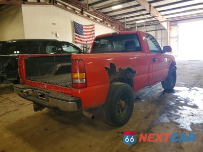 Trzecie zdjęcie samochodu z tyłu: 2002 CHEVROLET SILVERADO K1500 VIN:1GCEK14Z12Z338780 - miniatura