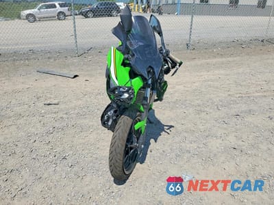 Drugie zdjęcie samochodu z przodu: 2025 KAWASAKI EX500 A VIN:ML5EXGJ12SDA54815 - miniatura