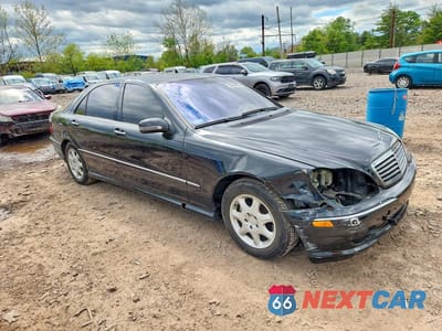 Czwarte zdjęcie samochodu z boku: 2002 MERCEDES-BENZ S 430 VIN:WDBNG70J82A295119 - miniatura