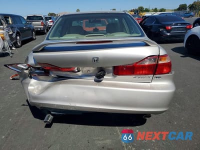 Zdjęcie 6 z 12 samochodu: 1999 HONDA ACCORD EX VIN:1HGCG1655XA015813 - miniatura