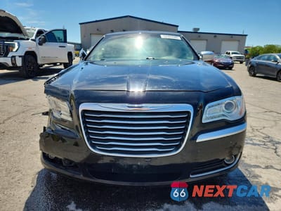 Piąte zdjęcie samochodu w środku: 2013 CHRYSLER 300C LUXURY VIN:2C3CCAST3DH519549 - miniatura