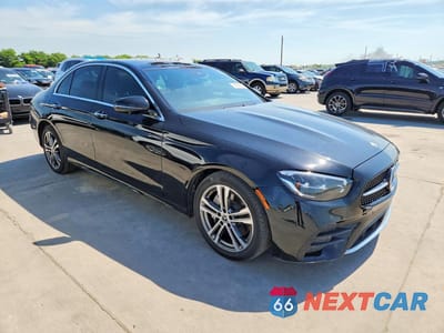 Czwarte zdjęcie samochodu z boku: 2021 MERCEDES-BENZ E 350 4MATIC VIN:W1KZF8EB1MA972839 - miniatura