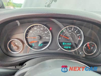 Zdjęcie 9 z 14 samochodu: 2012 JEEP WRANGLER UNLIMITED SAHARA VIN:1C4BJWEG8CL184802 - miniatura