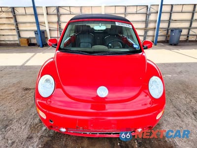 Piąte zdjęcie samochodu w środku: 2005 VOLKSWAGEN NEW BEETLE GLS VIN:3VWCD31Y55M309780 - miniatura