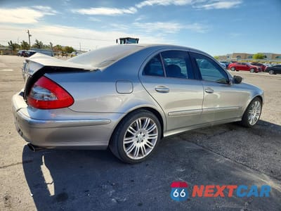 Trzecie zdjęcie samochodu z tyłu: 2008 MERCEDES-BENZ E 350 4MATIC VIN:WDBUF87X88B328749 - miniatura