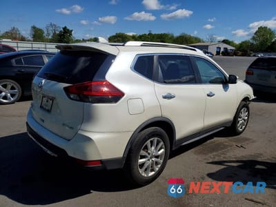 Trzecie zdjęcie samochodu z tyłu: 2019 NISSAN ROGUE SV VIN:JN8AT2MV1KW379978 - miniatura