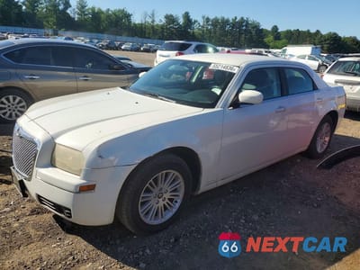 2008 CHRYSLER 300 TOURING 2C3KA53GX8H269159 - główne zdjęcie licytacji z USA - miniatura