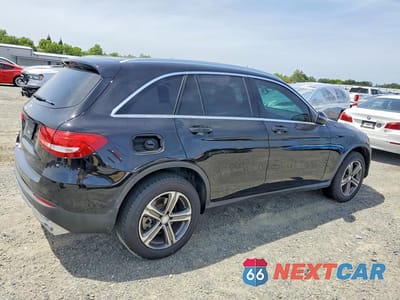 Trzecie zdjęcie samochodu z tyłu: 2016 MERCEDES-BENZ GLC 300 VIN:WDC0G4JB9GF114390 - miniatura