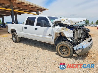 Czwarte zdjęcie samochodu z boku: 2003 CHEVROLET SILVERADO K2500 HEAVY DUTY VIN:1GCHK23103F161785 - miniatura