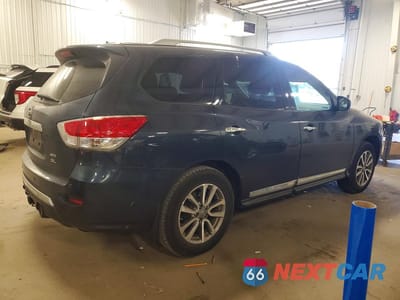 Trzecie zdjęcie samochodu z tyłu: 2016 NISSAN PATHFINDER SL VIN:5N1AR2MM7GC655229 - miniatura