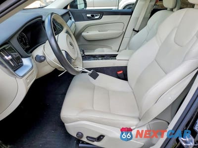 Zdjęcie 7 z 13 samochodu: 2018 VOLVO XC60 T5 MOMENTUM VIN:YV4102RK2J1090510 - miniatura