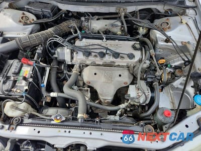 Zdjęcie 11 z 12 samochodu: 2002 HONDA ACCORD SE VIN:1HGCG56762A019256 - miniatura