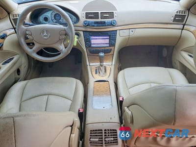 Zdjęcie 8 z 12 samochodu: 2009 MERCEDES-BENZ E 350 VIN:WDBUF56X59B377442 - miniatura