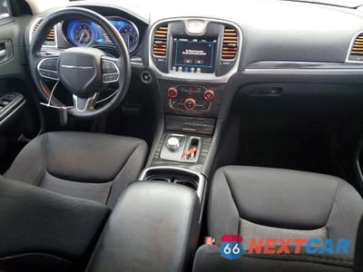 Zdjęcie 8 z 12 samochodu: 2019 CHRYSLER 300 TOURING VIN:2C3CCAAG7KH690600 - miniatura